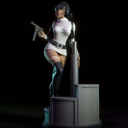 Lana Pinup Statuette